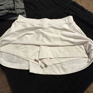 White Prince skort. Size L